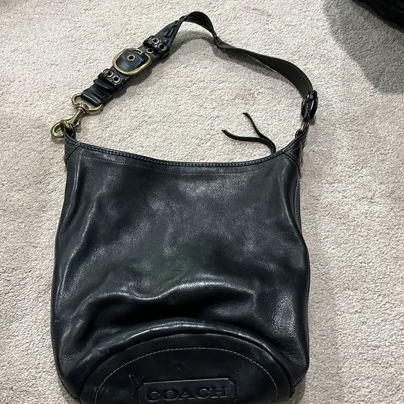 Black soft leather COACH bucket bag - Picture 2 of 3